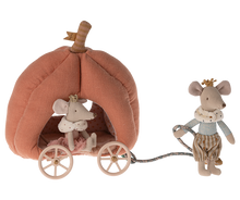 Load image into Gallery viewer, Pumpkin Carriage - Mouse