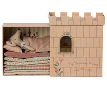 Load image into Gallery viewer, Princess and the pea mouse, Big sister
