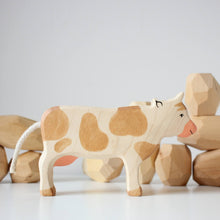 Load image into Gallery viewer, Holztiger Cow standing brown