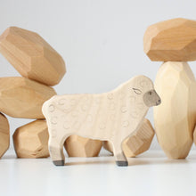 Load image into Gallery viewer, Holztiger sheep standing