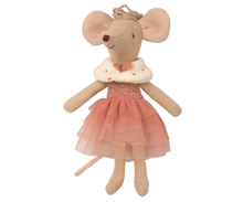 Load image into Gallery viewer, Princess mouse, Big sister